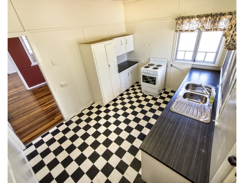 24 Eton Street, West Rockhampton QLD 4700
