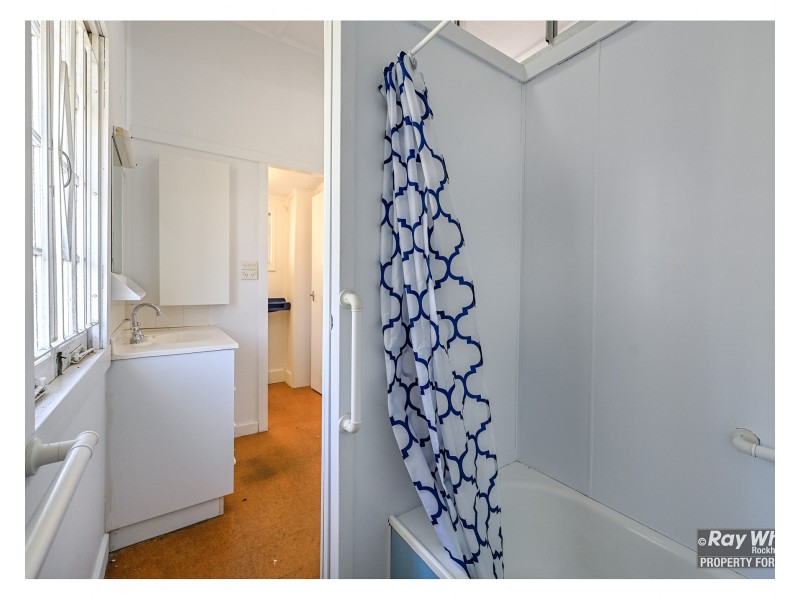 24 Kellow Street, The Range QLD 4700