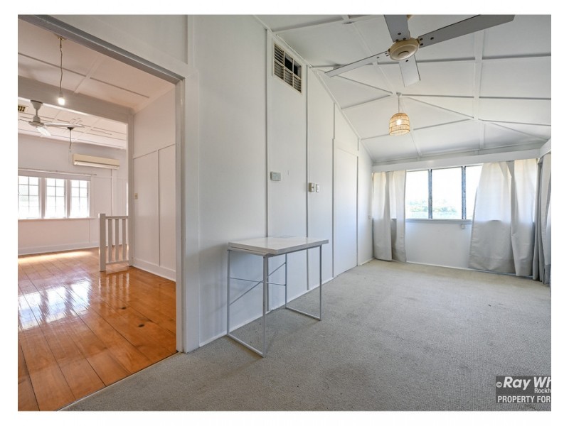 24 Kellow Street, The Range QLD 4700