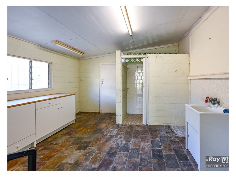 24 Kellow Street, The Range QLD 4700