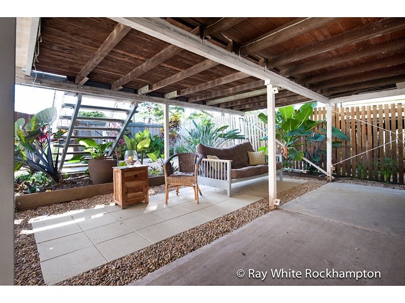 299 East Street, Depot Hill QLD 4700