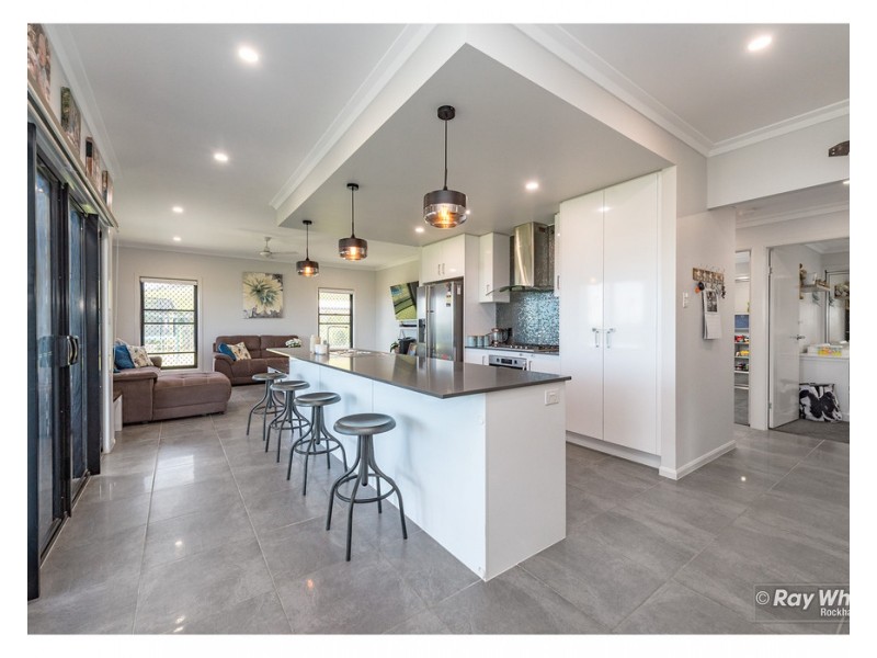 59 Venture Road, Mount Chalmers QLD 4702