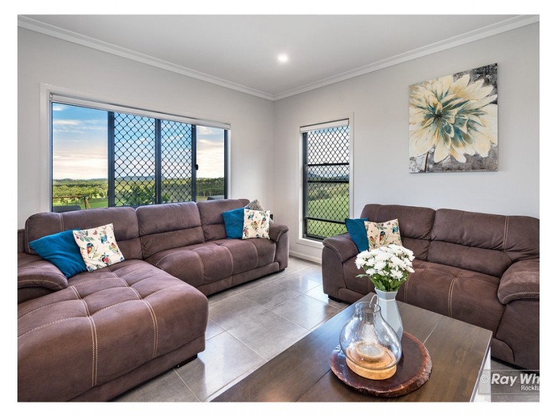59 Venture Road, Mount Chalmers QLD 4702