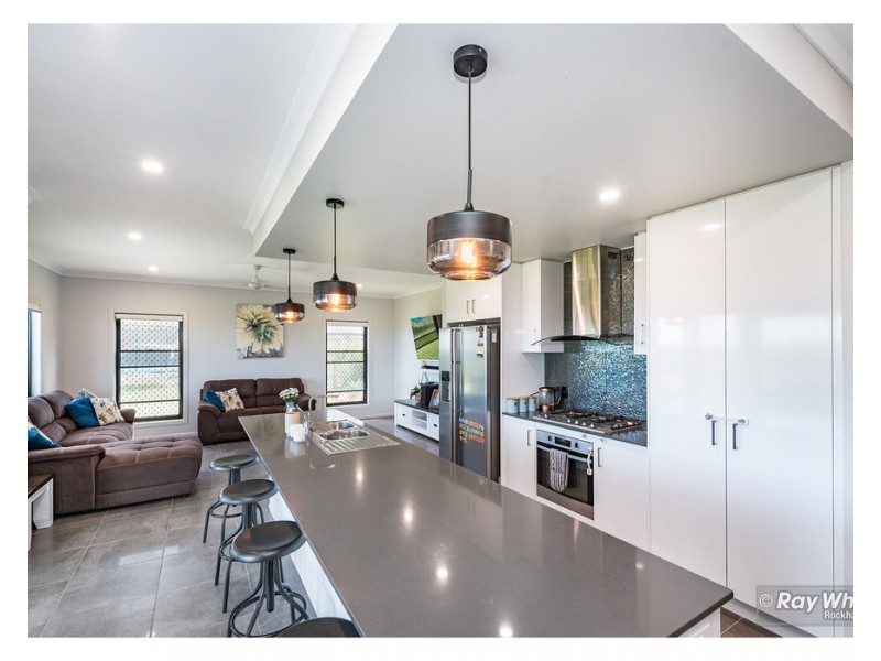 59 Venture Road, Mount Chalmers QLD 4702