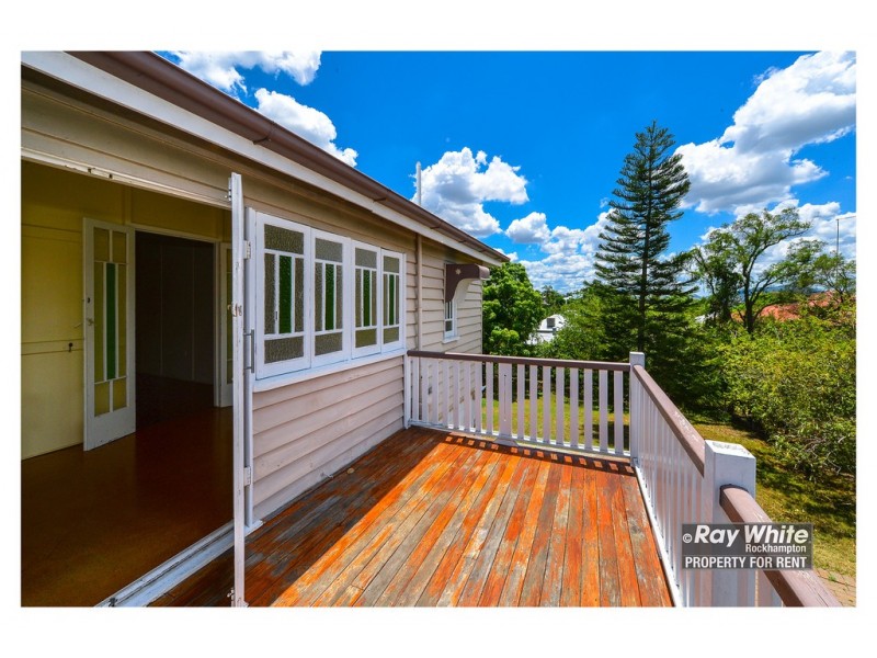 8 Dobbs Street, The Range QLD 4700