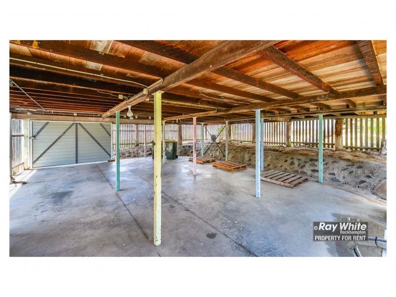 8 Dobbs Street, The Range QLD 4700