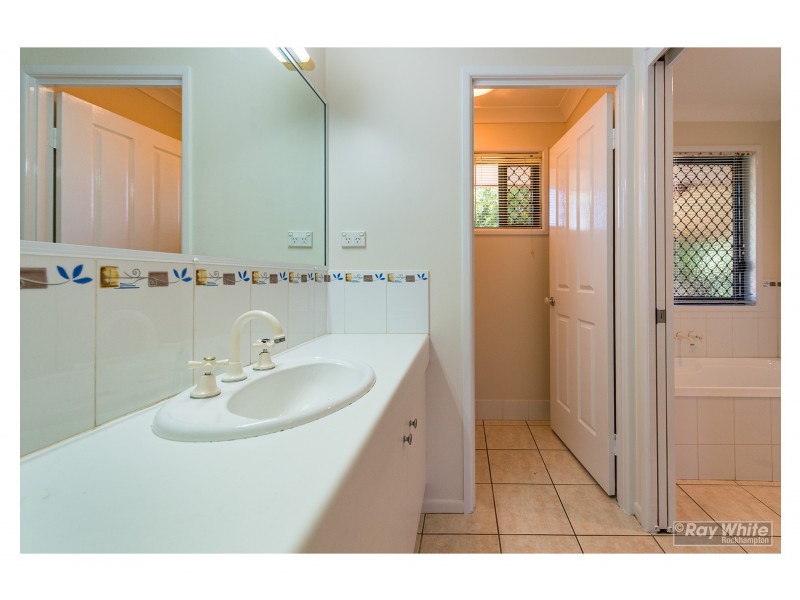 1 Gent Street, Park Avenue QLD 4701