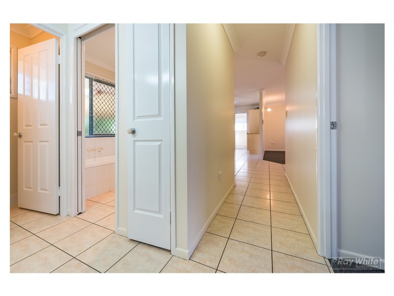 1 Gent Street, Park Avenue QLD 4701