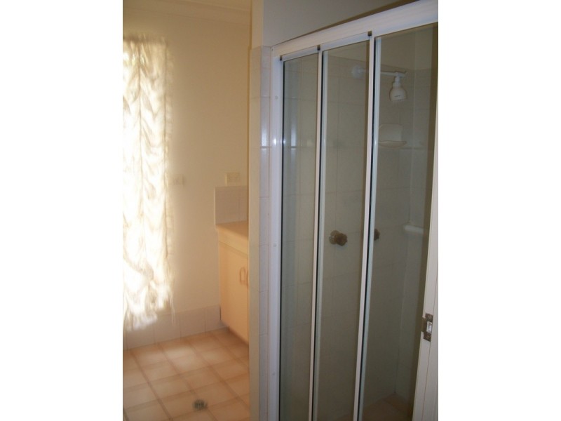 1/107 Pennycuick Street, Rockhampton City QLD 4700