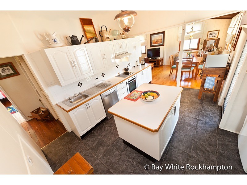 72 Haynes Street, Park Avenue QLD 4701