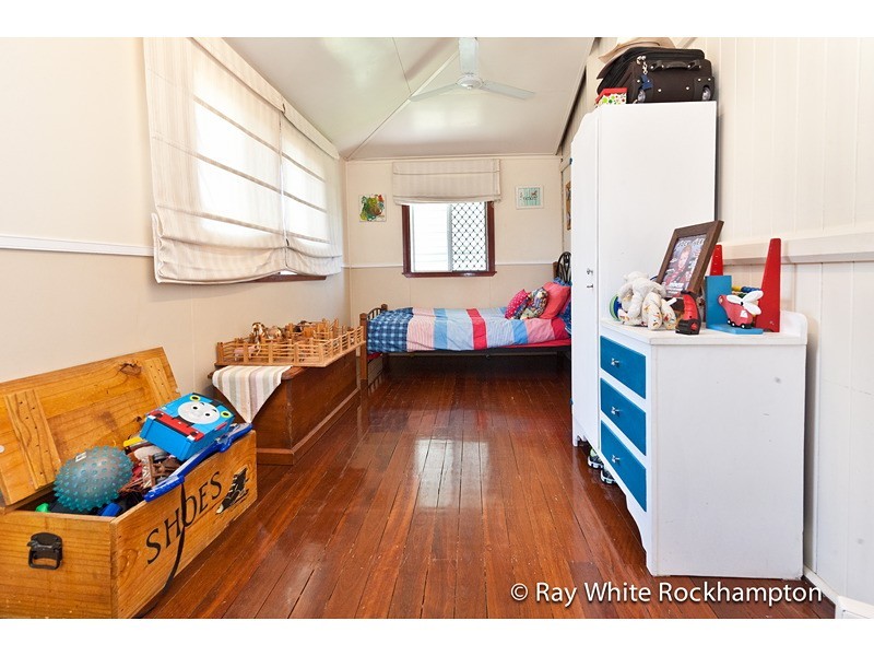 72 Haynes Street, Park Avenue QLD 4701