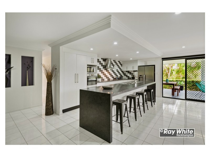 10 Kilkenny Court, Kawana QLD 4701