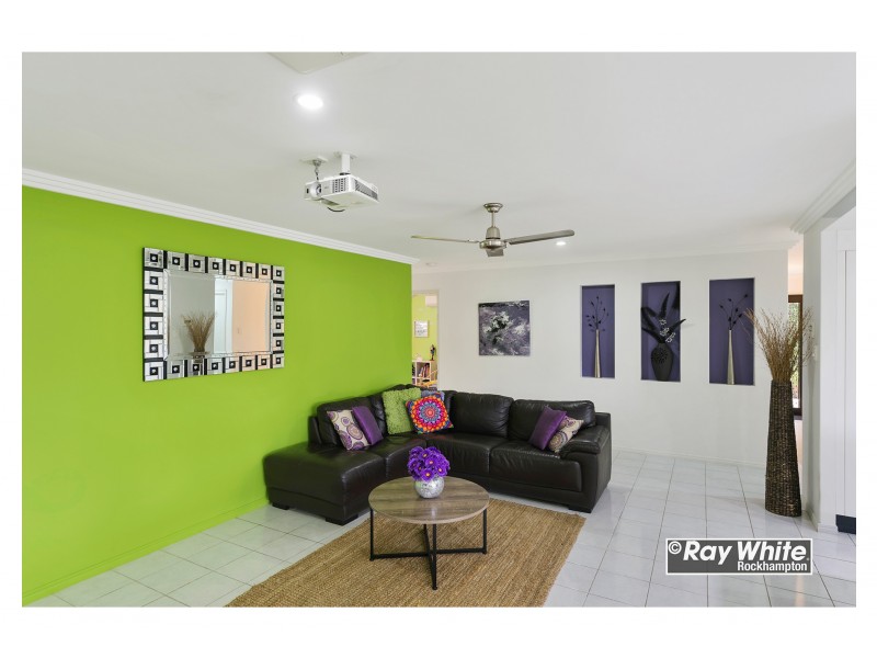 10 Kilkenny Court, Kawana QLD 4701