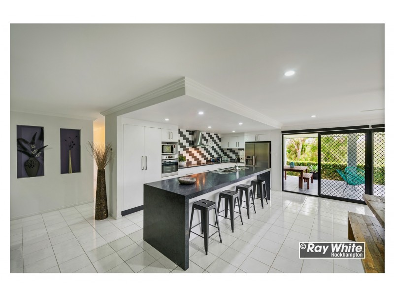 10 Kilkenny Court, Kawana QLD 4701