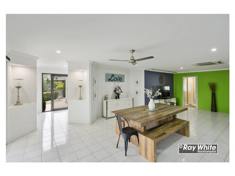 10 Kilkenny Court, Kawana QLD 4701