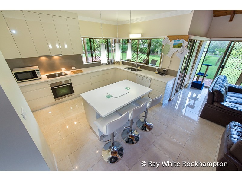 41 Angela Road, Rockyview QLD 4701