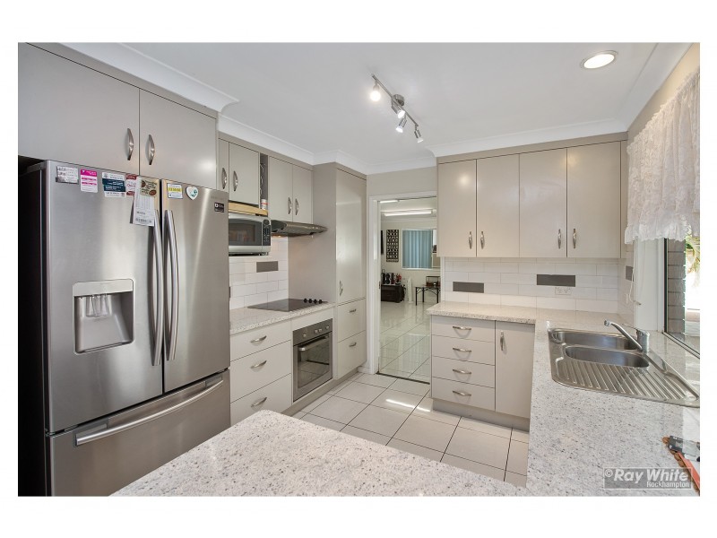 23 Van Haeren Street, Kawana QLD 4701