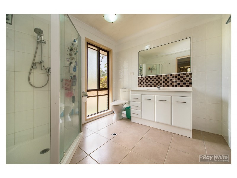 63000 Bruce Highway, Etna Creek QLD 4702