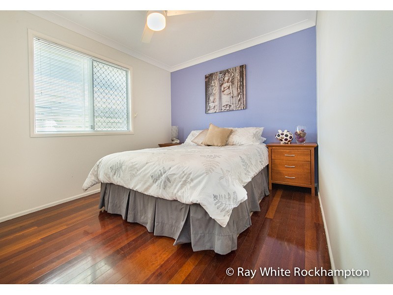 18 Booker Street, Park Avenue QLD 4701