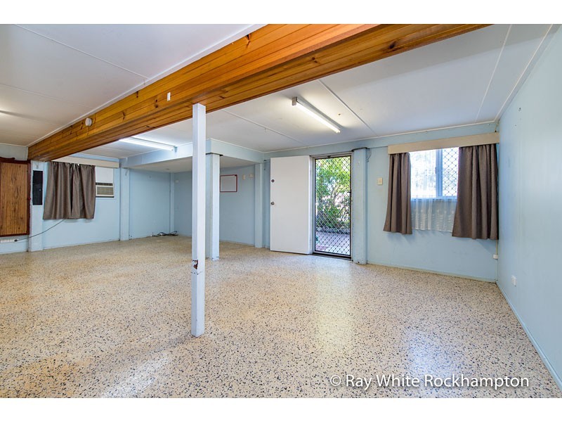 323 Warnock Street, Koongal QLD 4701