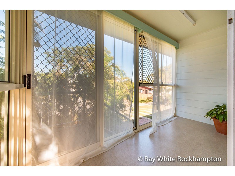 323 Warnock Street, Koongal QLD 4701