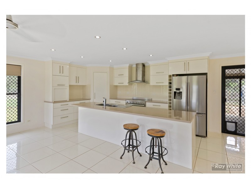 52 McQuire Road, Alton Downs QLD 4702