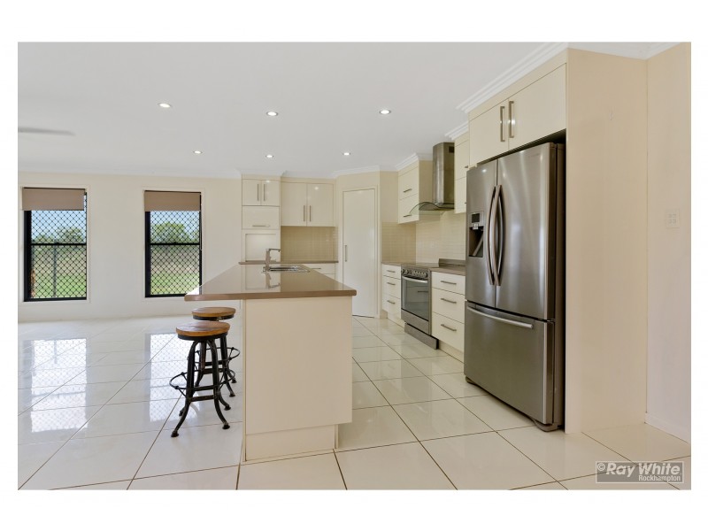 52 McQuire Road, Alton Downs QLD 4702