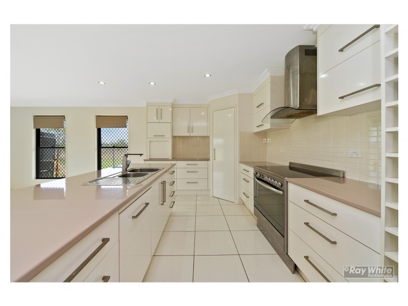 52 McQuire Road, Alton Downs QLD 4702