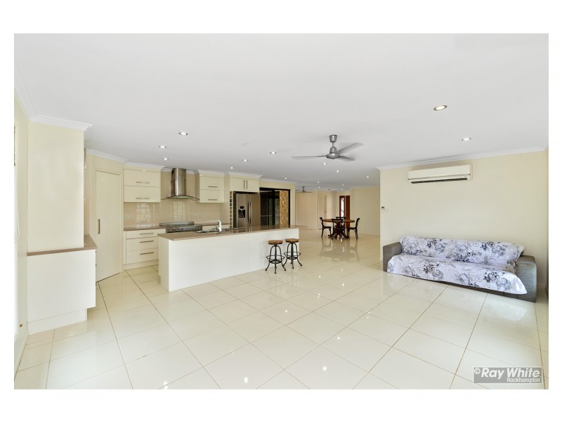 52 McQuire Road, Alton Downs QLD 4702