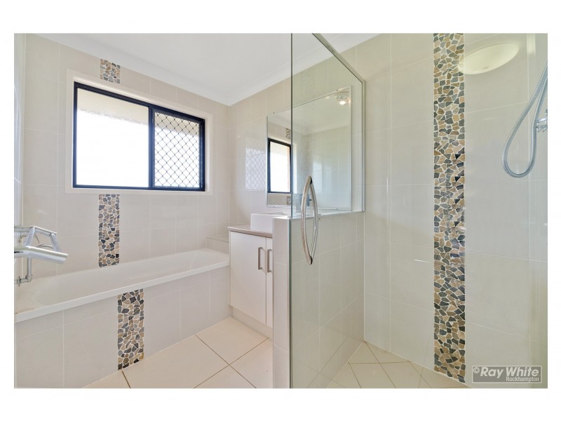 52 McQuire Road, Alton Downs QLD 4702