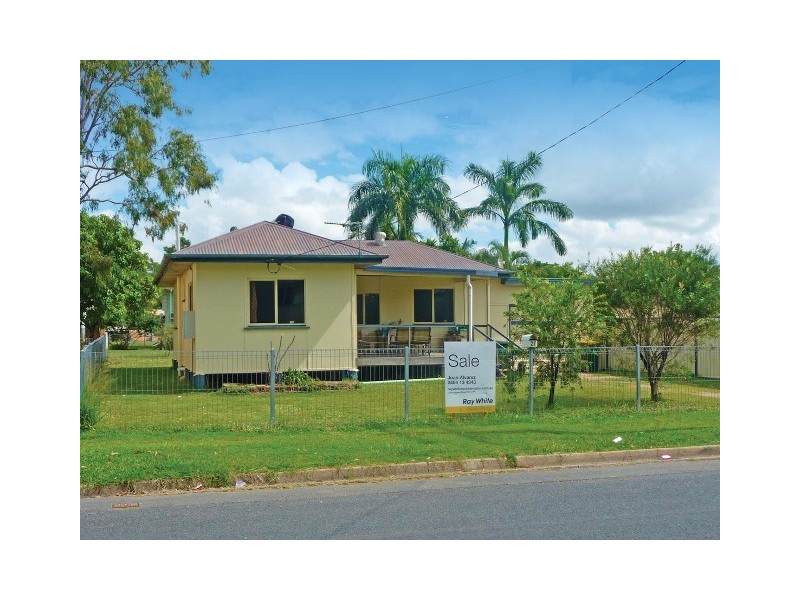27 Berserker Street, Berserker QLD 4701
