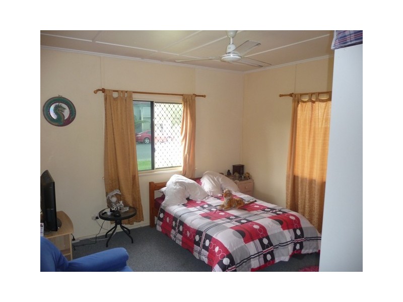 27 Berserker Street, Berserker QLD 4701