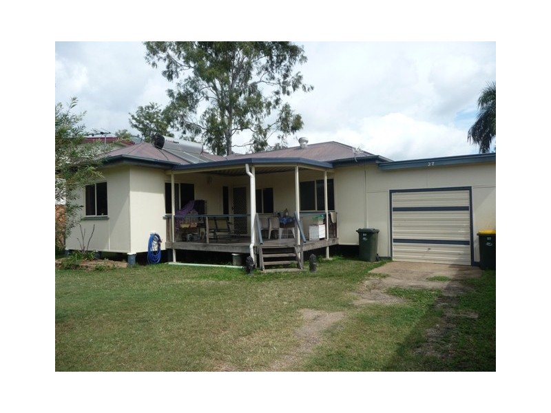 27 Berserker Street, Berserker QLD 4701
