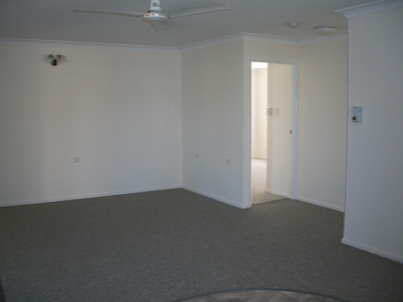 62 Thompson Street, Park Avenue QLD 4701