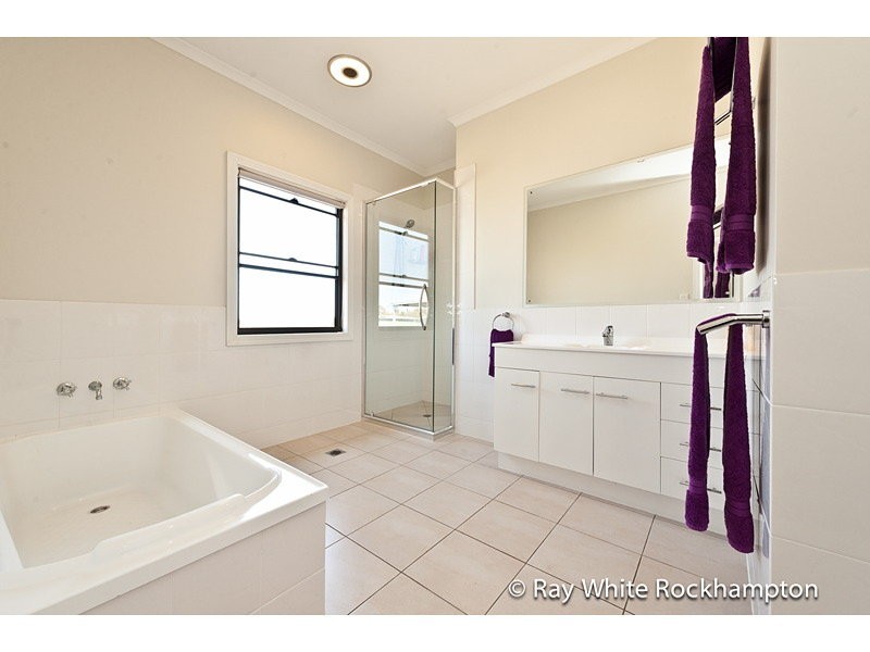 62 Anderson Road, Alton Downs QLD 4702