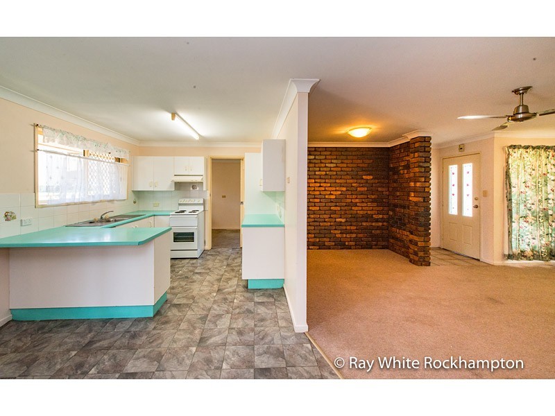 42 Pillich Street, Kawana QLD 4701