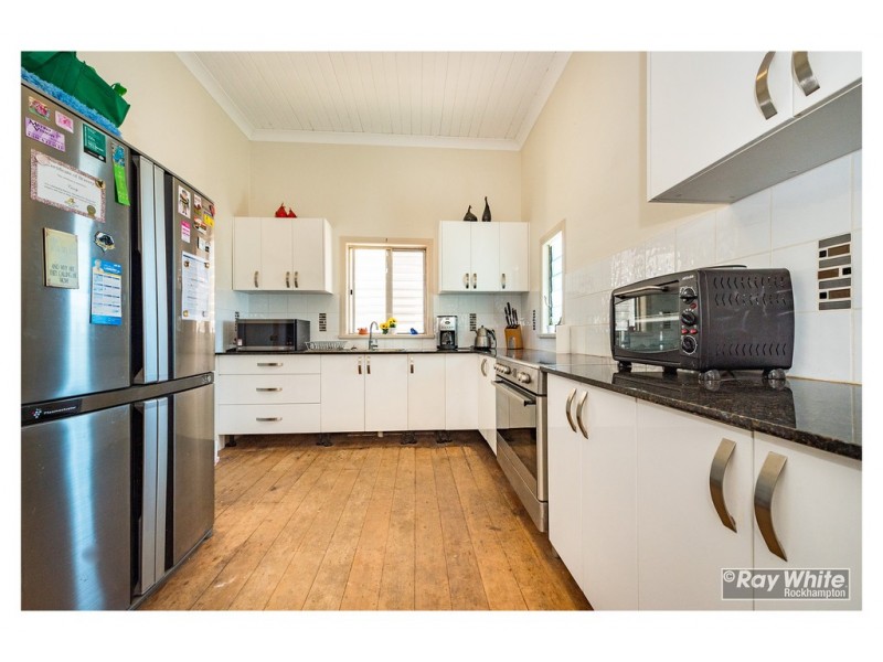 91 Lakes Creek Road, Berserker QLD 4701