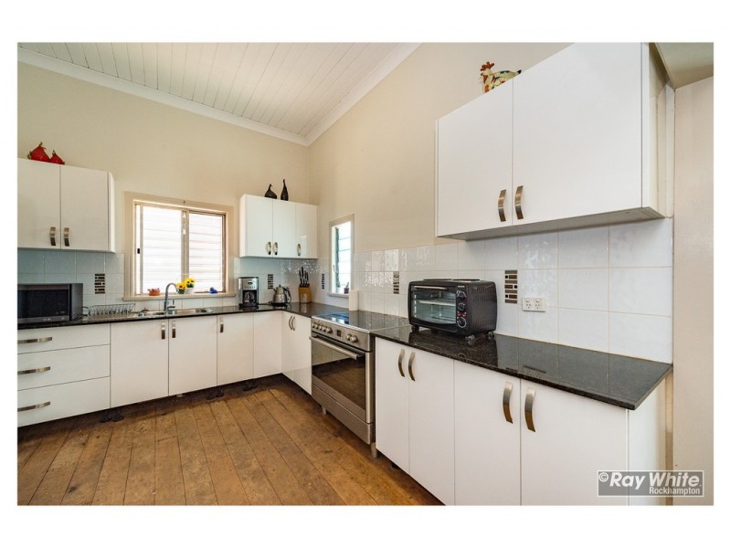 91 Lakes Creek Road, Berserker QLD 4701