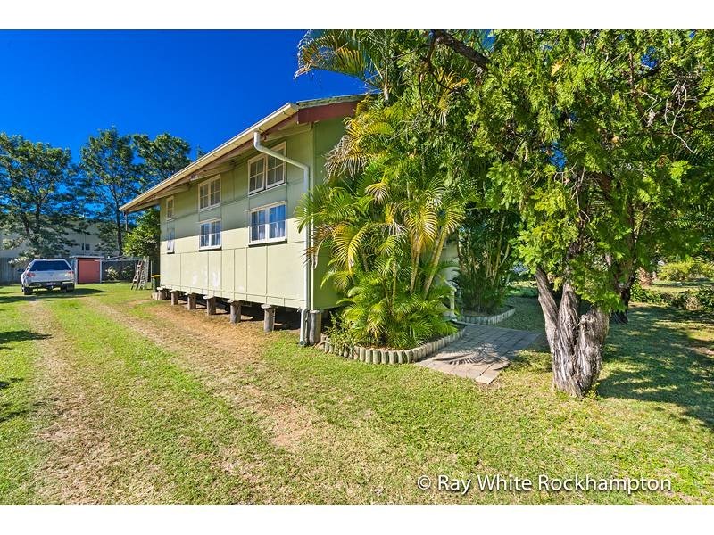 35 Denning Street, Park Avenue QLD 4701