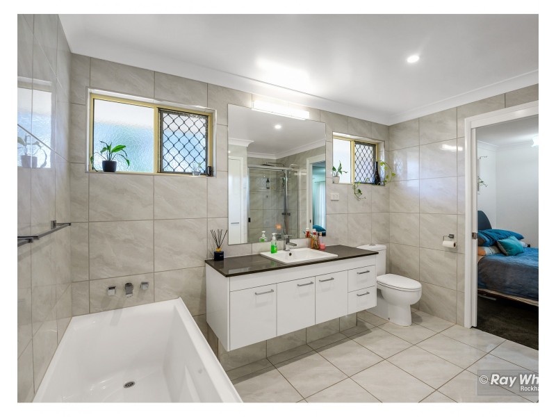 48 Bean Avenue, Parkhurst QLD 4702