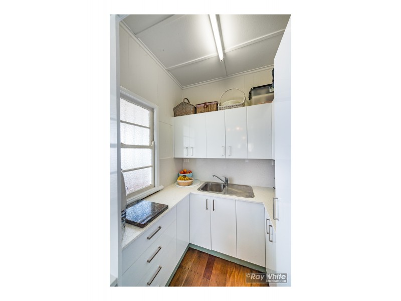 293 Berserker Street, Berserker QLD 4701