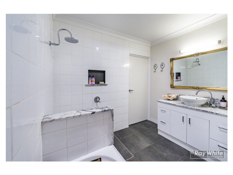 293 Berserker Street, Berserker QLD 4701