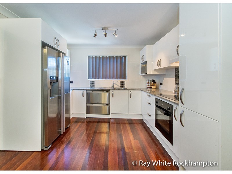 10 Cant Street, Kawana QLD 4701