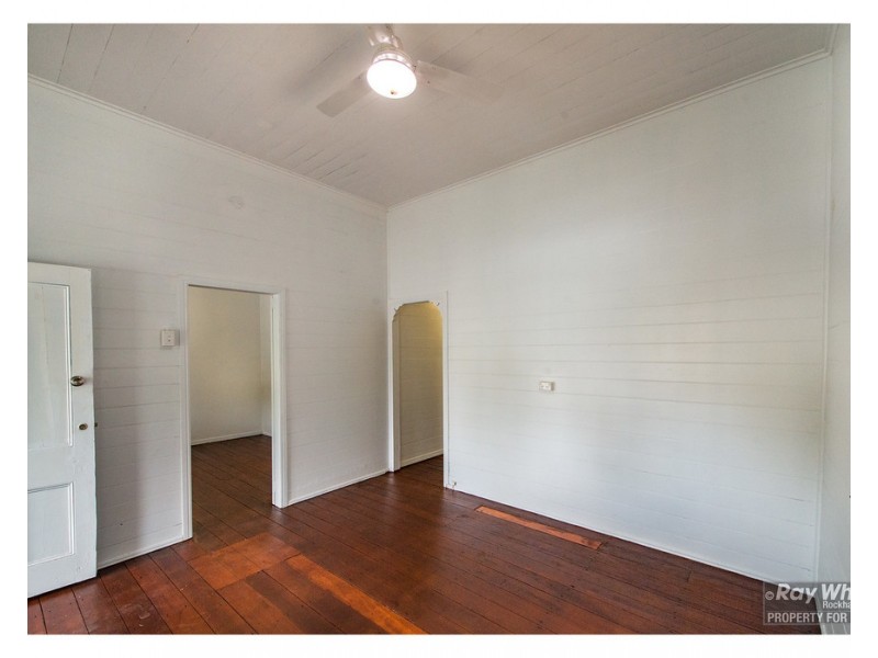 293 Bolsover St, Rockhampton City QLD 4700