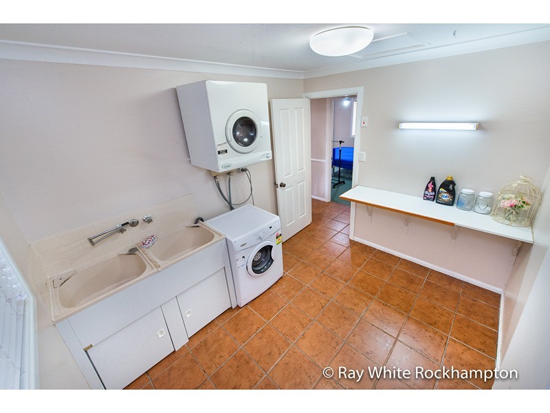 34 Julie Anne Drive, Glendale QLD 4711