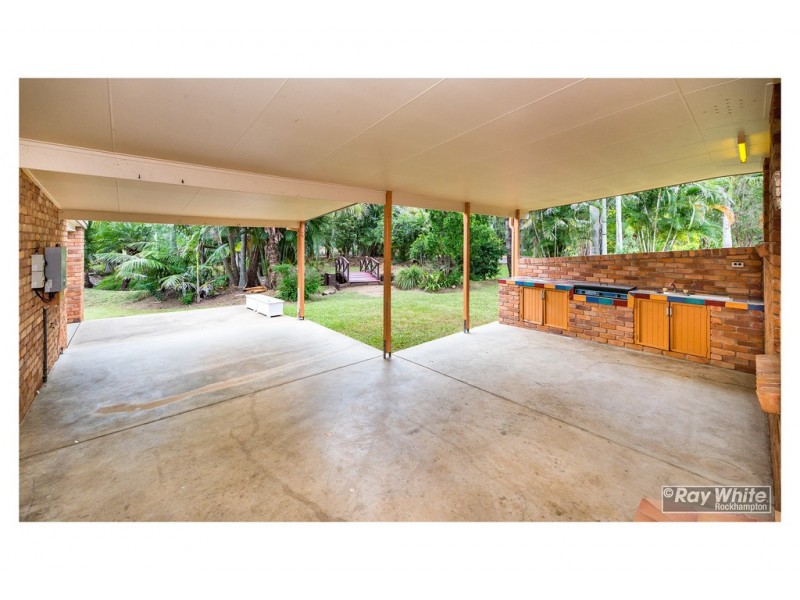 42 Schlencker Drive, Glenlee QLD 4711