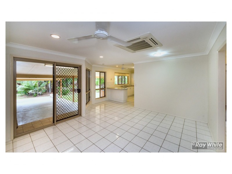42 Schlencker Drive, Glenlee QLD 4711