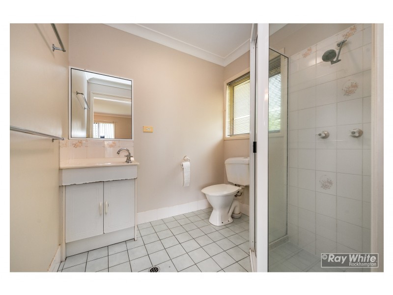 42 Schlencker Drive, Glenlee QLD 4711