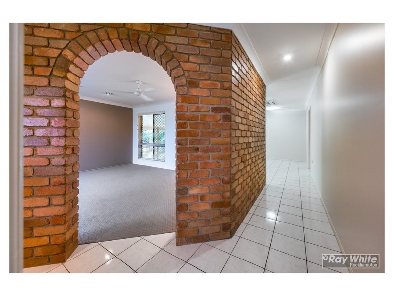 42 Schlencker Drive, Glenlee QLD 4711