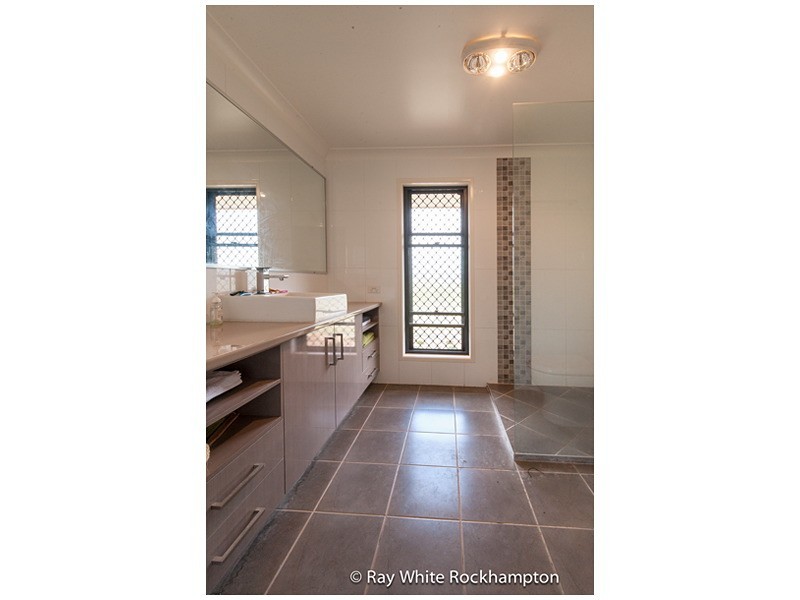 52 McQuire Road, Alton Downs QLD 4702